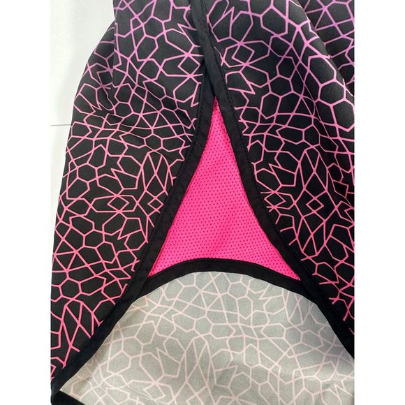 Nike Dri-Fit Women's Pink Printed Ombre Shorts - Picture 5 of 10